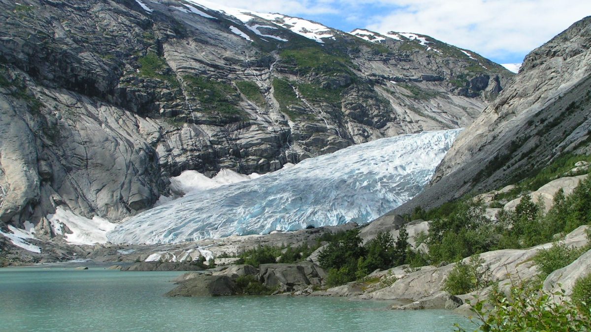 Illustrative image of a glacier for a Headwaters Wire story