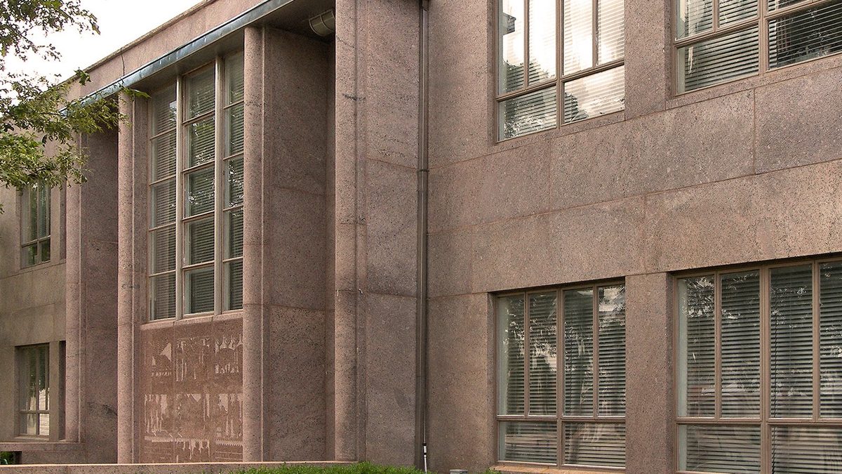 A courthouse: an illustrative photo for Headwaters Wire