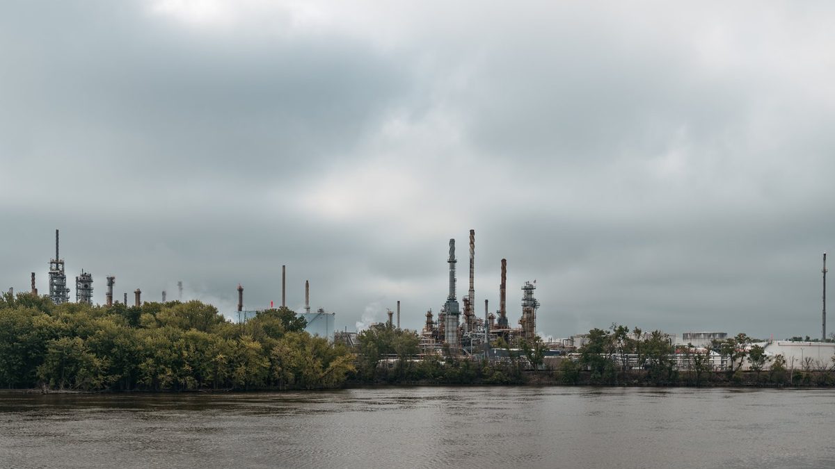 An oil refinery, in an illustrative photo used on Headwaters Wire