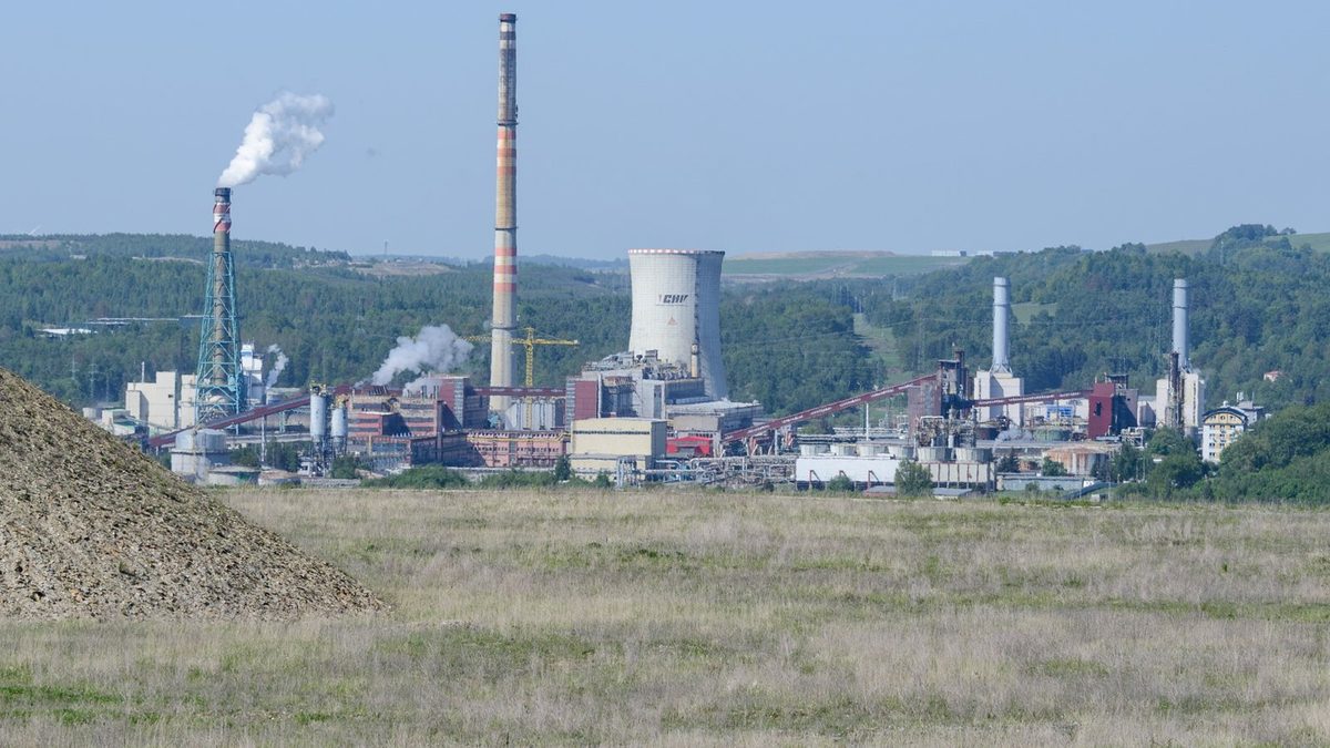 A gas-fired power plant: an illustrative photo for Headwaters Wire